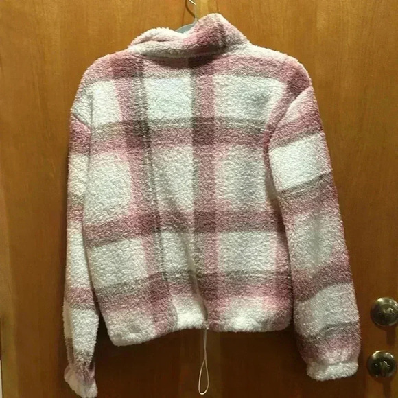 Girls fuzzy jacket pull over size small - Picture 5 of 6